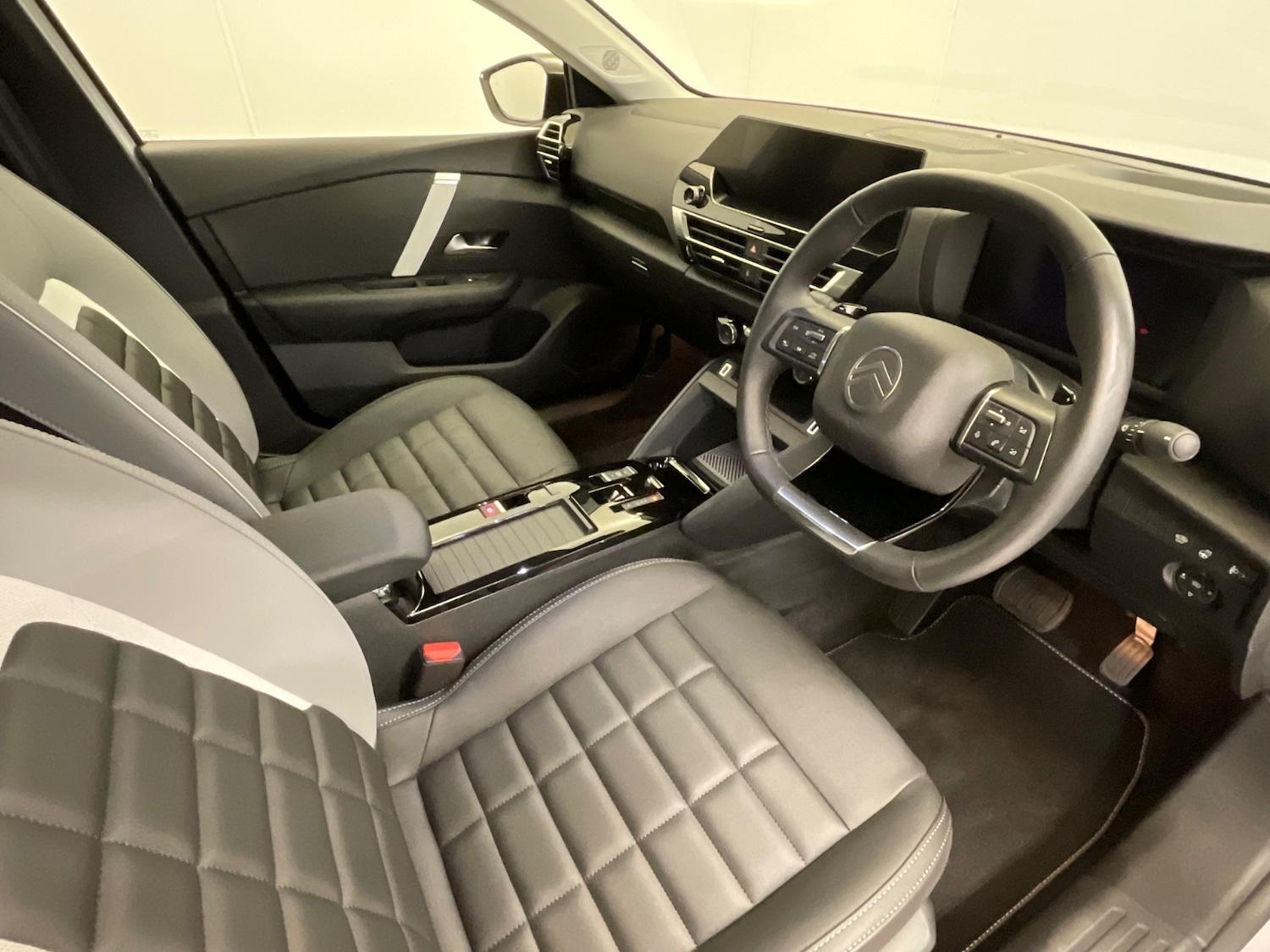 Used Citroen C4 2025 for sale - 76977631: Photo 38