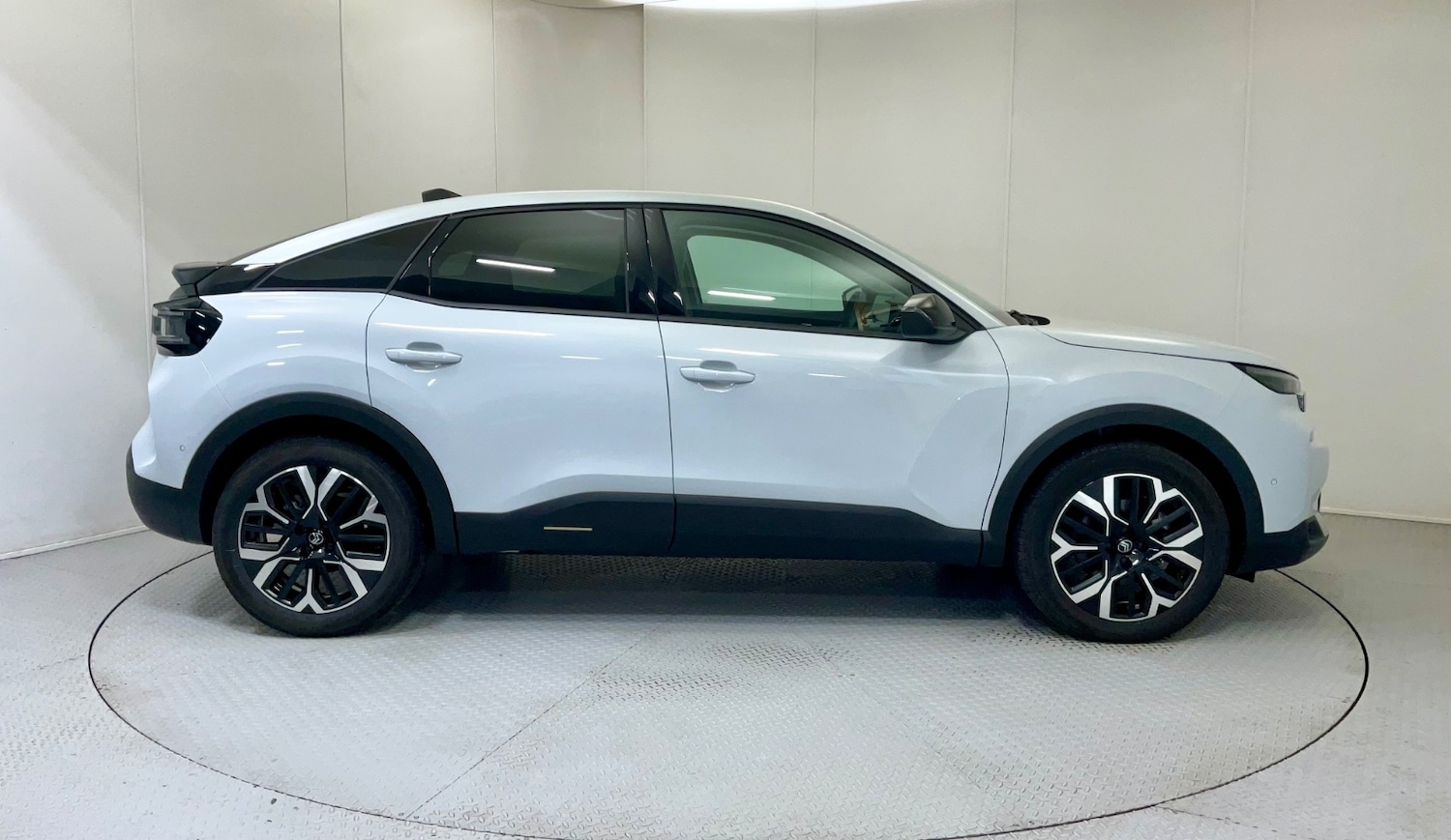 Used Citroen C4 2025 for sale - 76977631: Photo 4