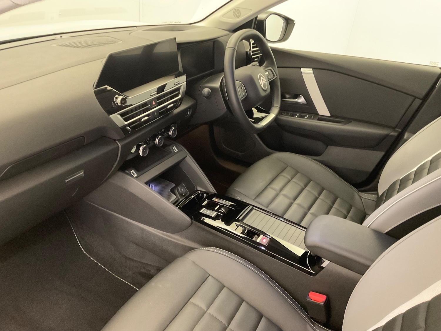 Used Citroen C4 2025 for sale - 76977631: Photo 9