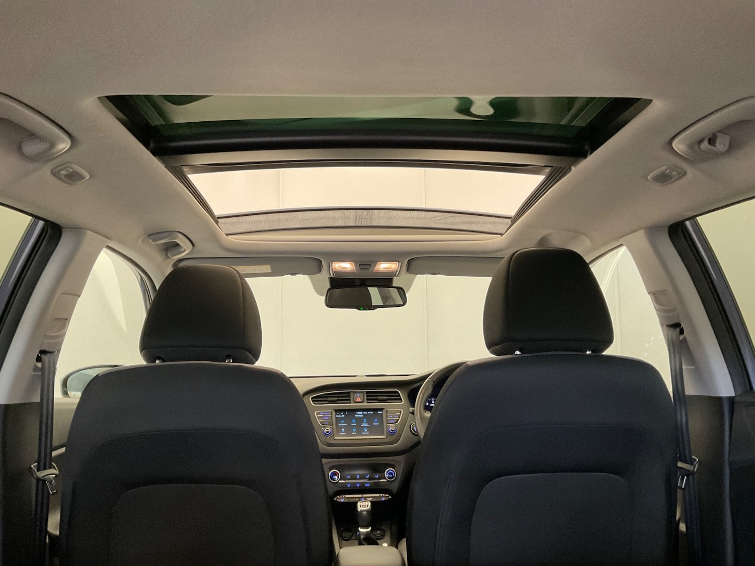 Used Hyundai i20 2019 for sale - 77095386: Photo 37