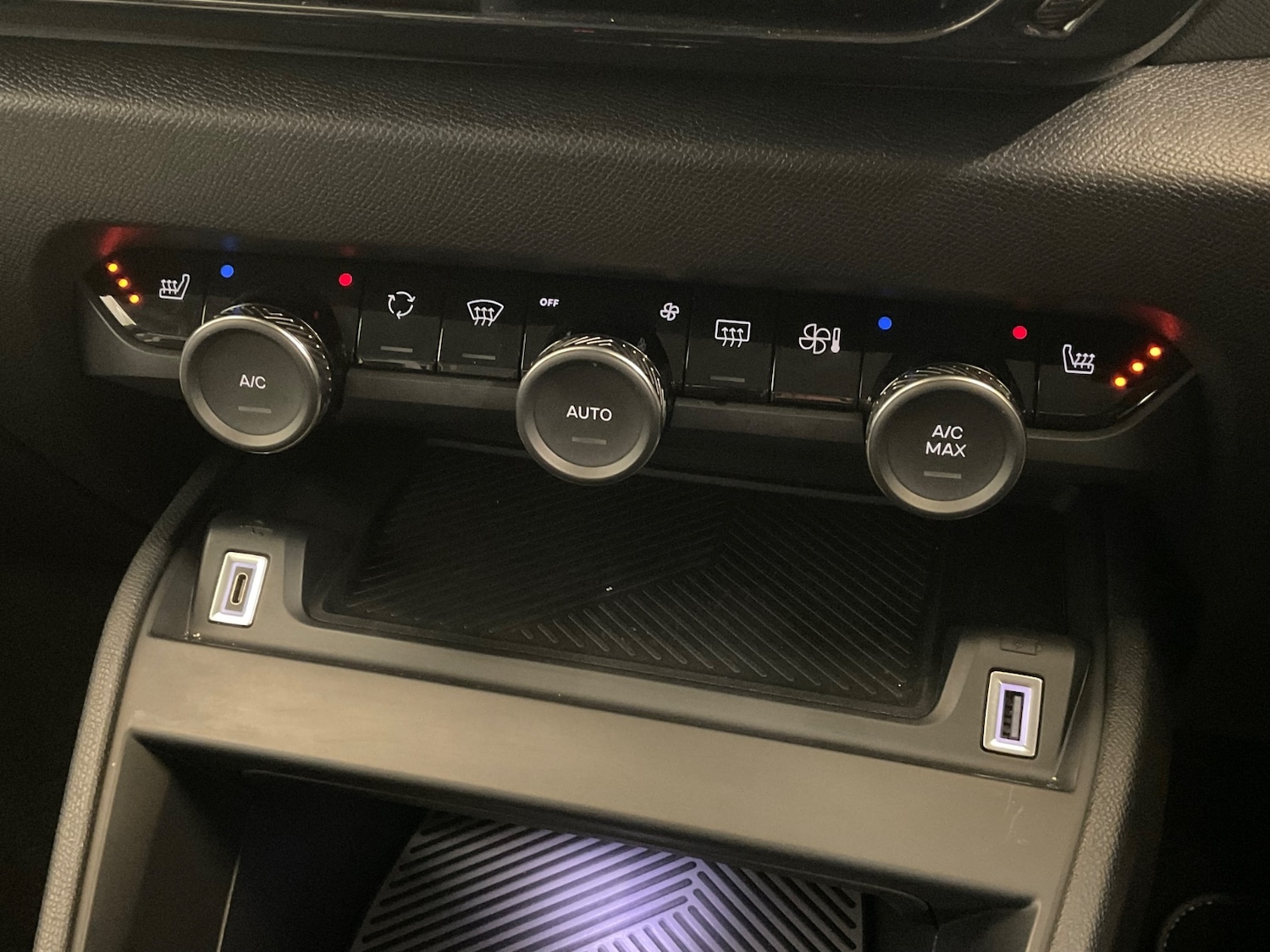 Used Citroen C4 2025 for sale - 76415300: Photo 28