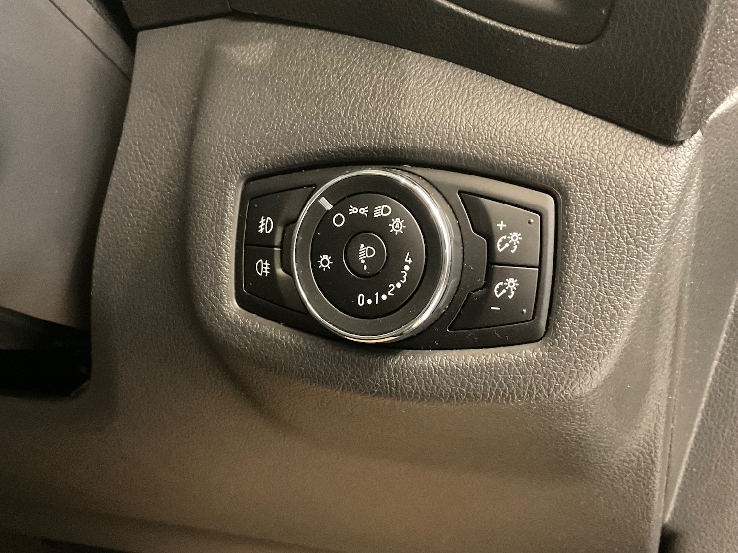 Used Ford Grand Tourneo Connect 2016 for sale - 78088511: Photo 17