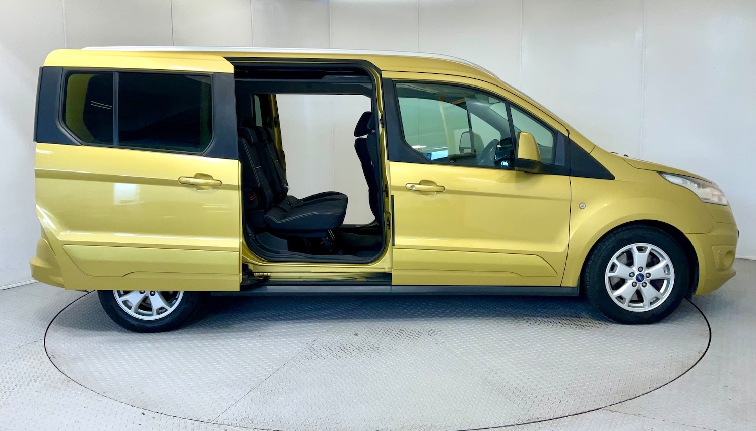Used Ford Grand Tourneo Connect 2016 for sale - 78088511: Photo 25