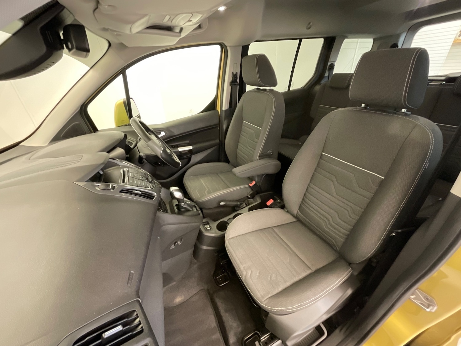 Used Ford Grand Tourneo Connect 2016 for sale - 78088511: Photo 29