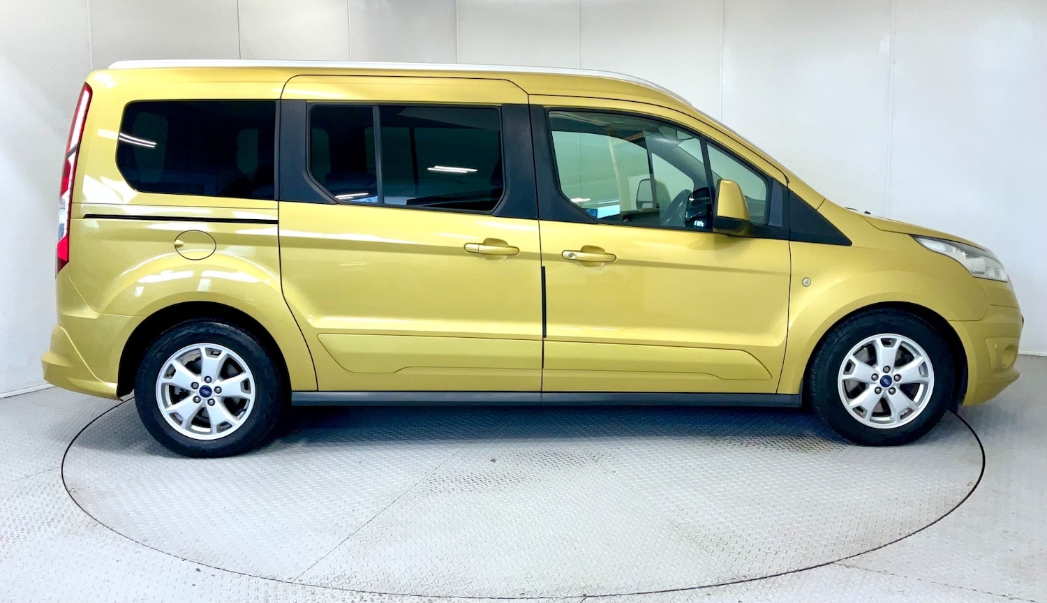 Used Ford Grand Tourneo Connect 2016 for sale - 78088511: Photo 32