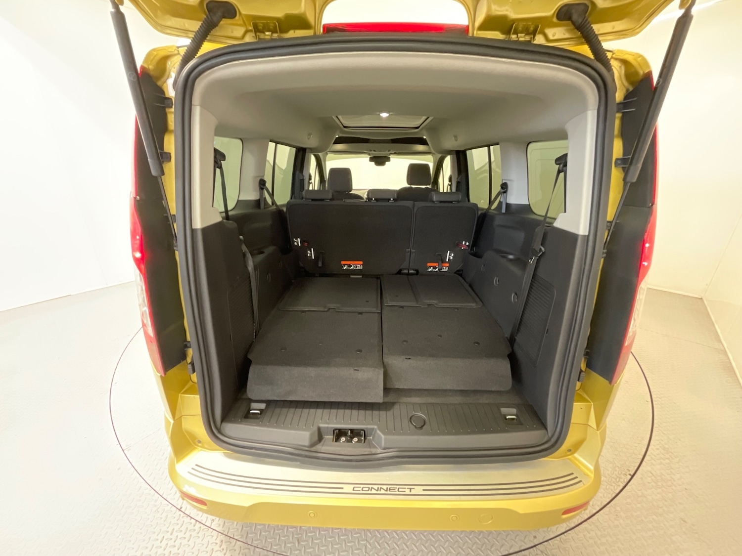 Used Ford Grand Tourneo Connect 2016 for sale - 78088511: Photo 47