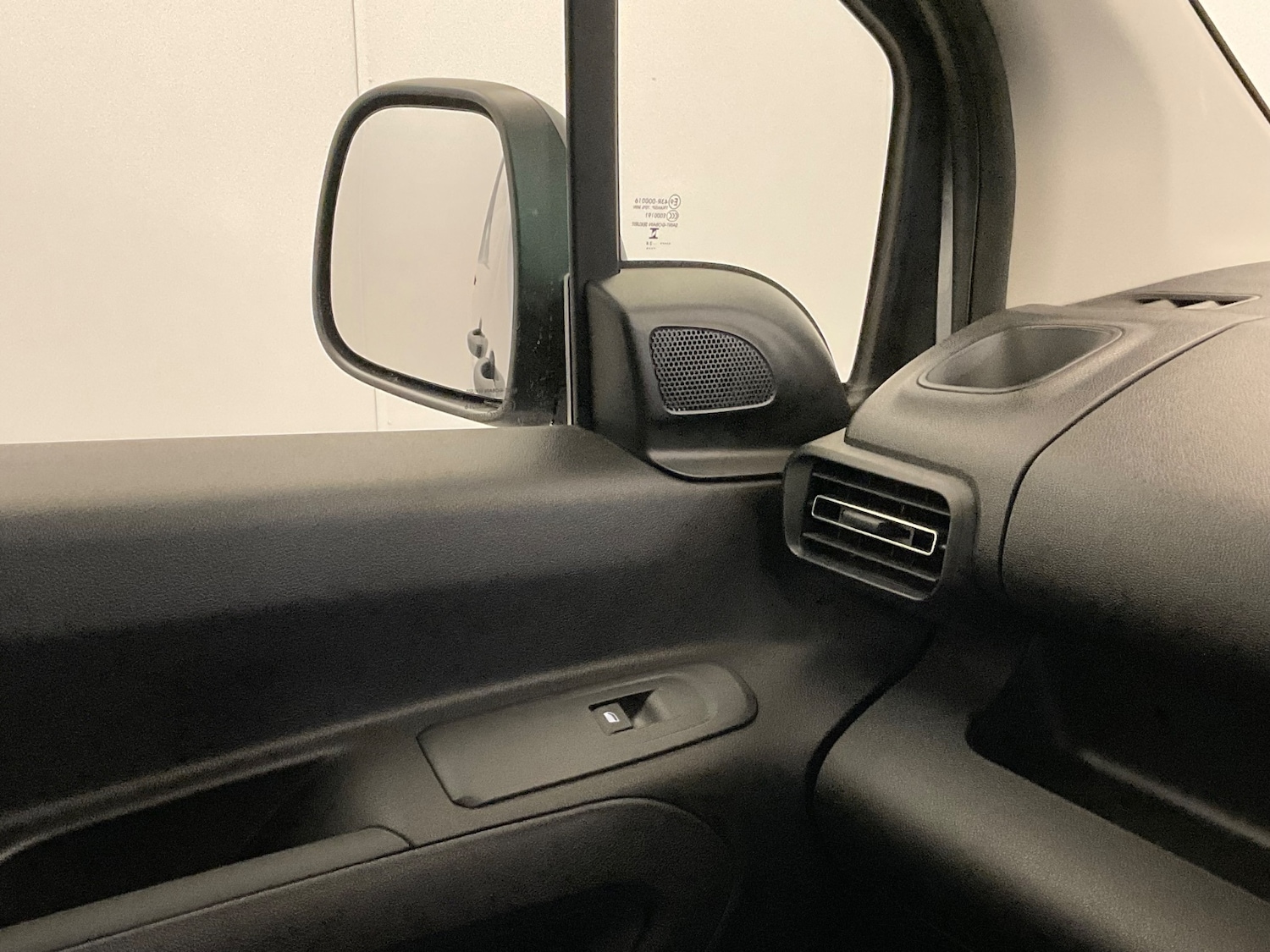 Used Citroen Berlingo 2024 for sale - 76704372: Photo 28