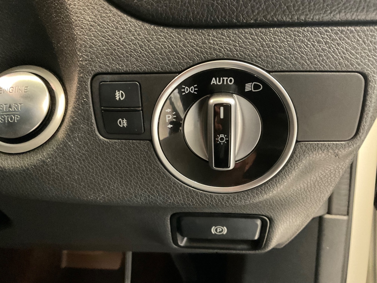 Used Mercedes-Benz GLA 2018 for sale - 77198117: Photo 35