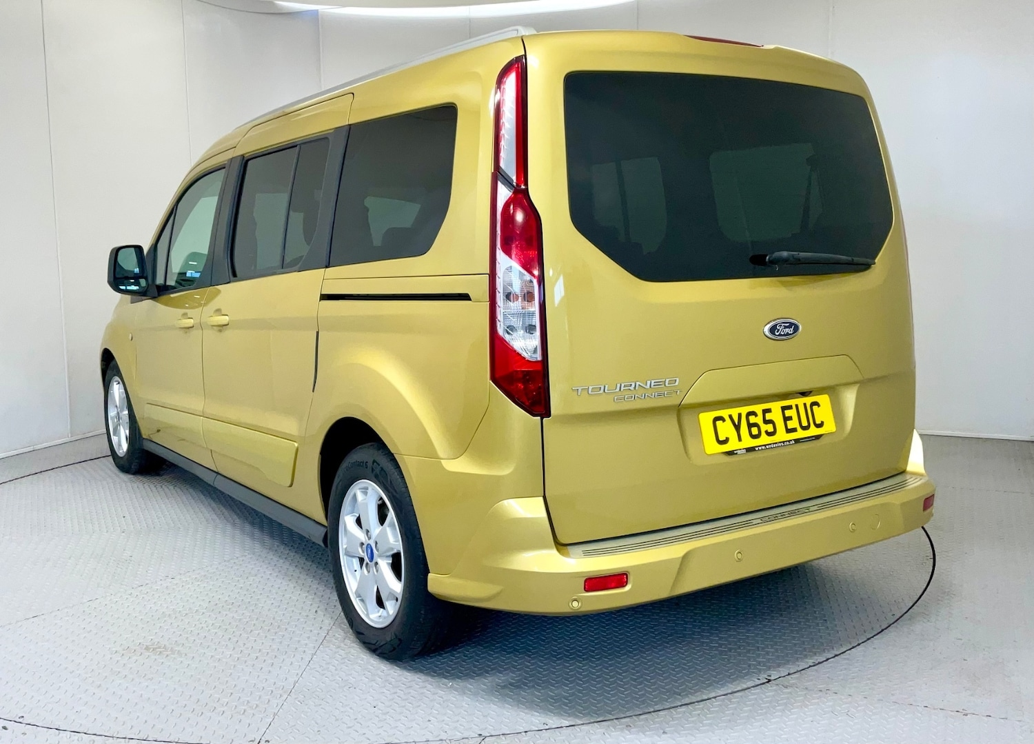 Used Ford Grand Tourneo Connect 2016 for sale - 77095265: Photo 2