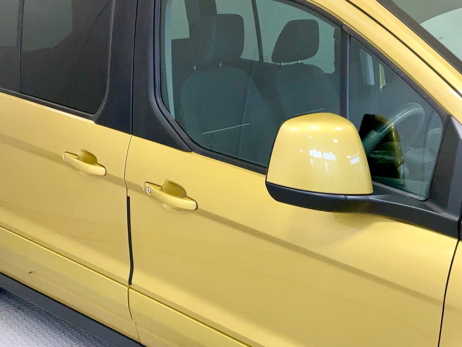 Used Ford Grand Tourneo Connect 2016 for sale - 77095265: Photo 41