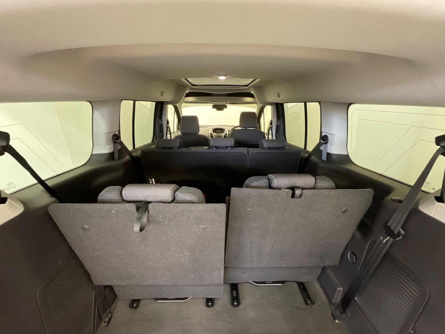 Used Ford Grand Tourneo Connect 2016 for sale - 77095265: Photo 43