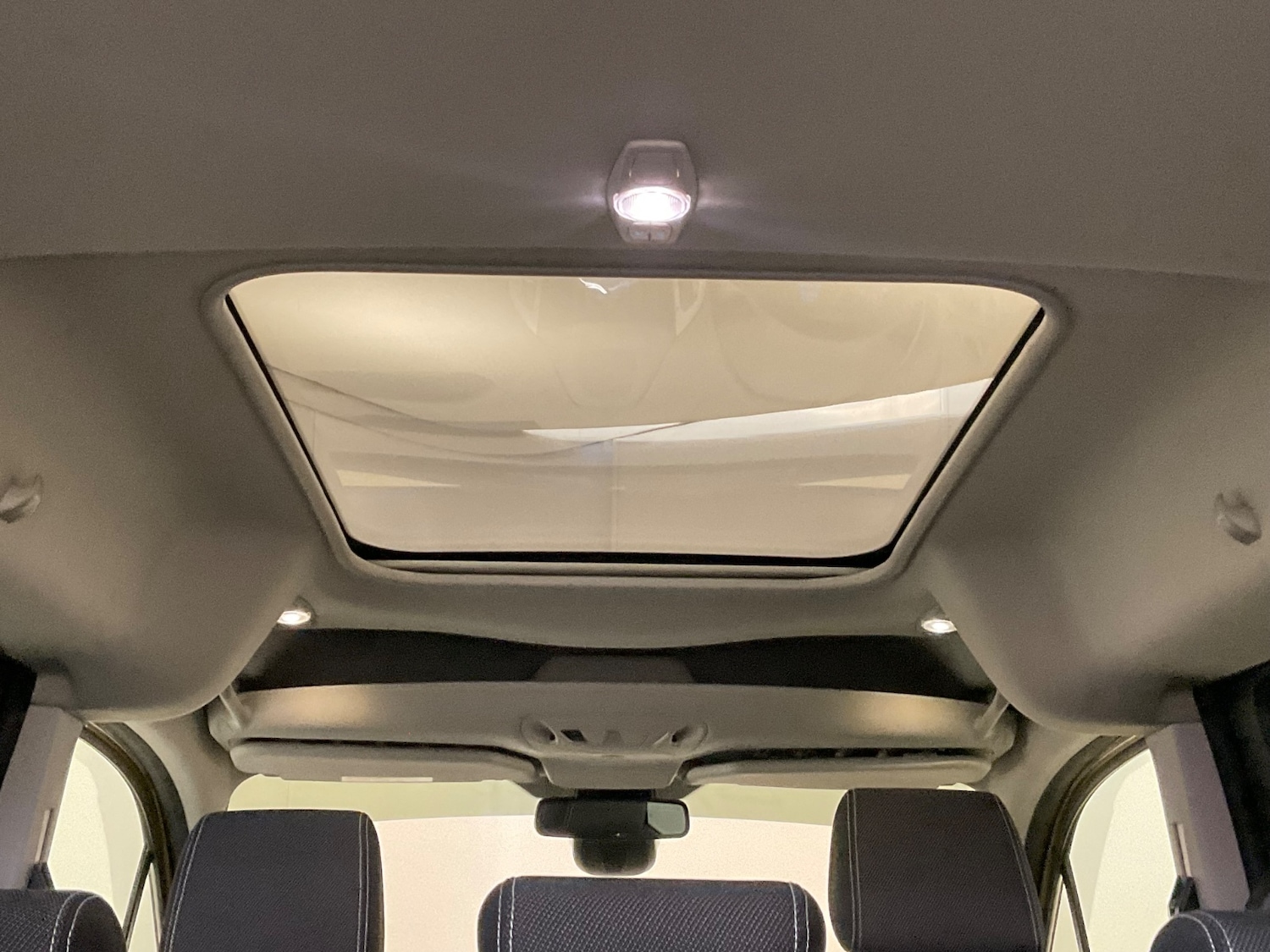 Used Ford Grand Tourneo Connect 2016 for sale - 77095265: Photo 8