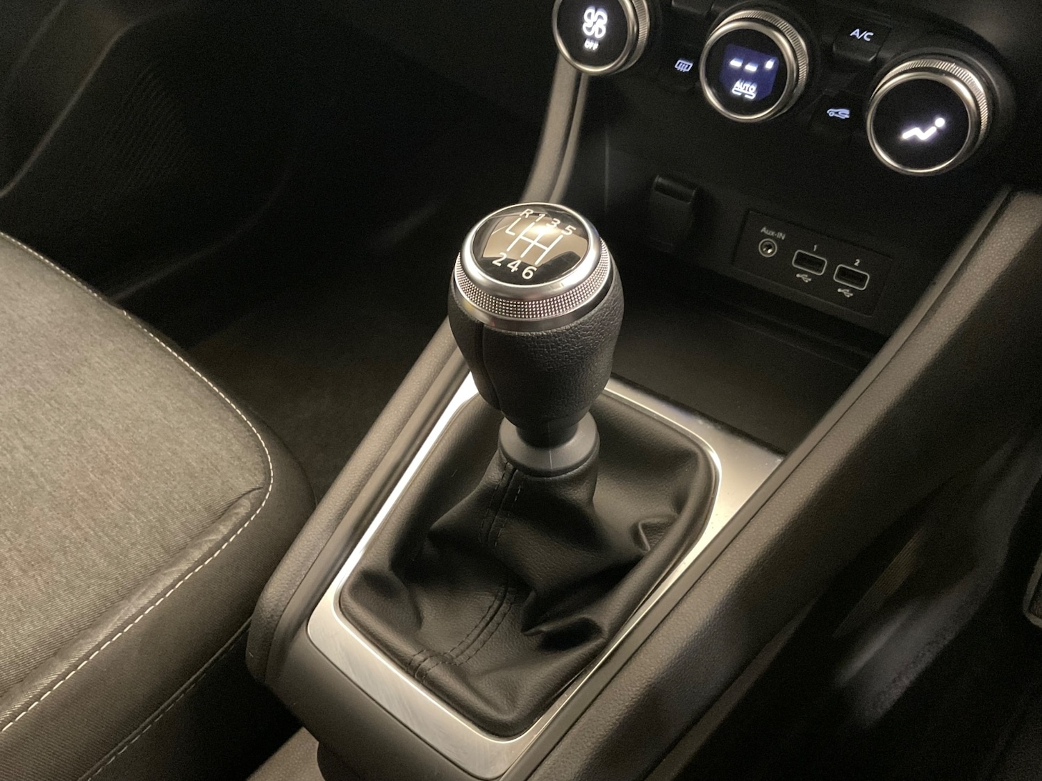 Used Renault Captur 2022 for sale - 76804138: Photo 11