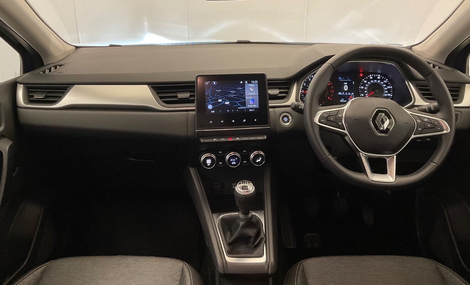 Used Renault Captur 2022 for sale - 76804138: Photo 15