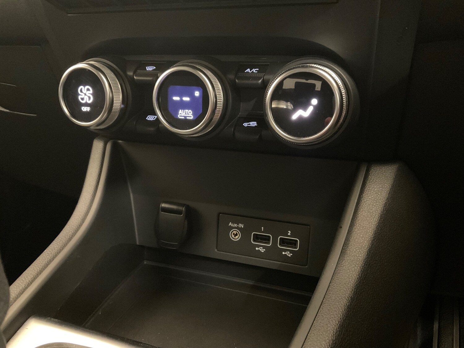 Used Renault Captur 2022 for sale - 76804138: Photo 27