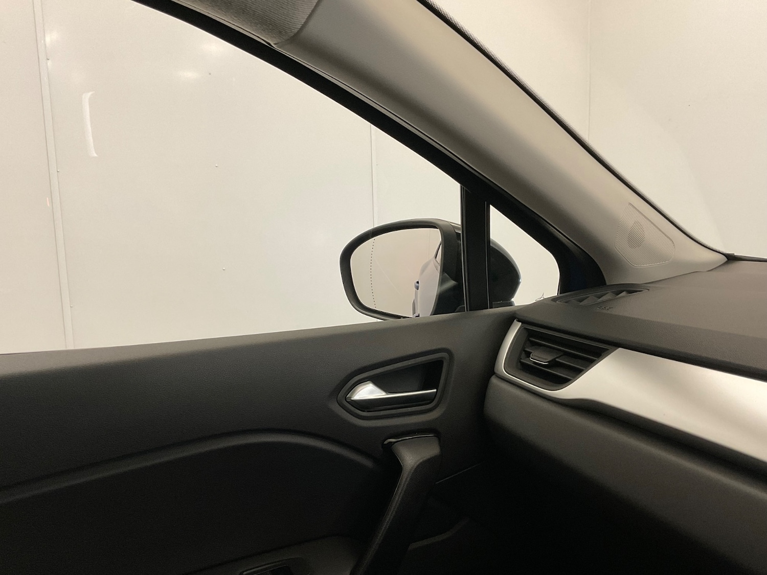 Used Renault Captur 2022 for sale - 76804138: Photo 31