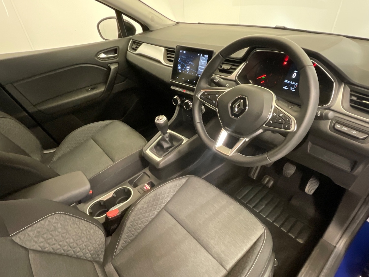 Used Renault Captur 2022 for sale - 76804138: Photo 36