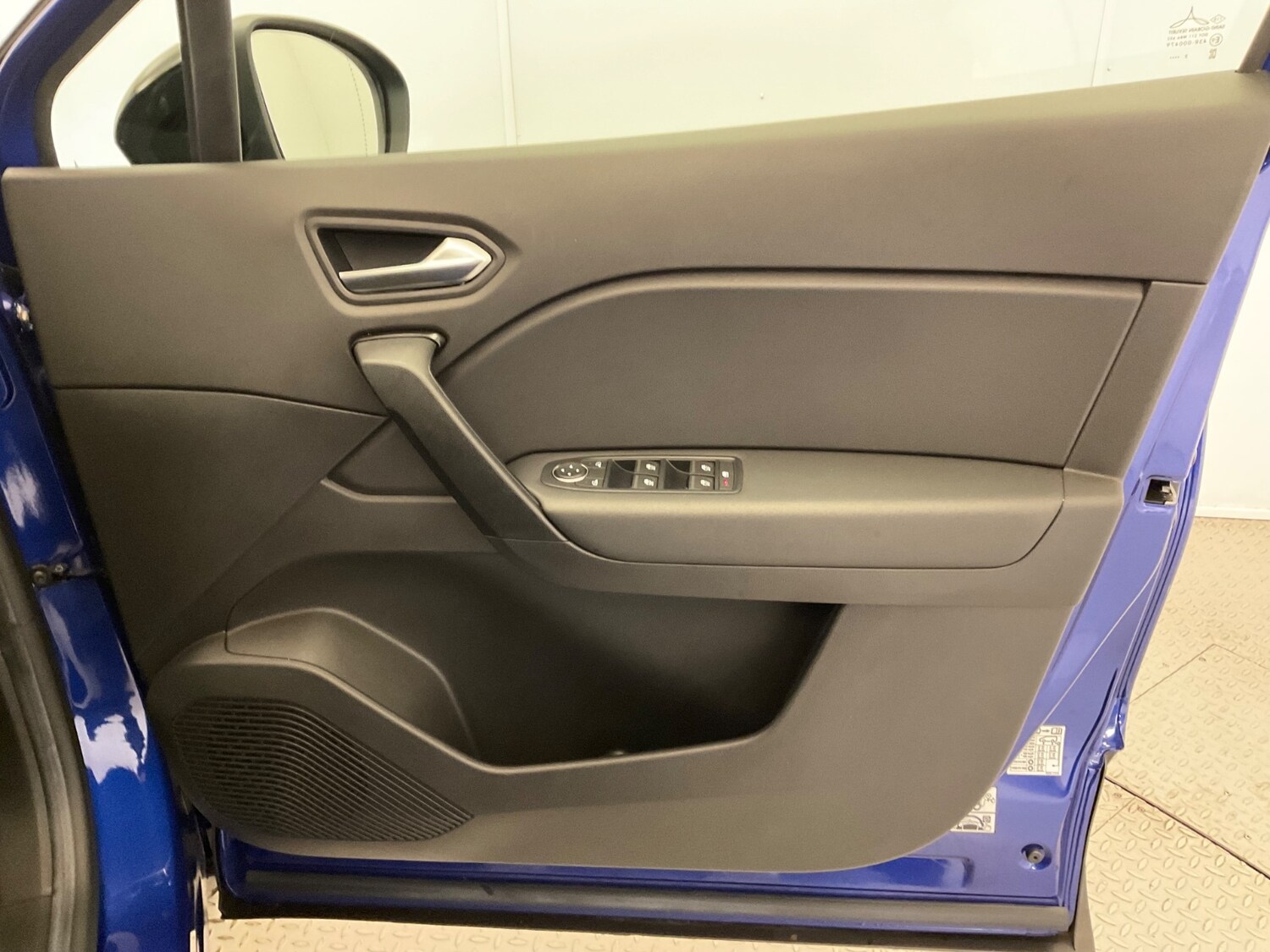 Used Renault Captur 2022 for sale - 76804138: Photo 41