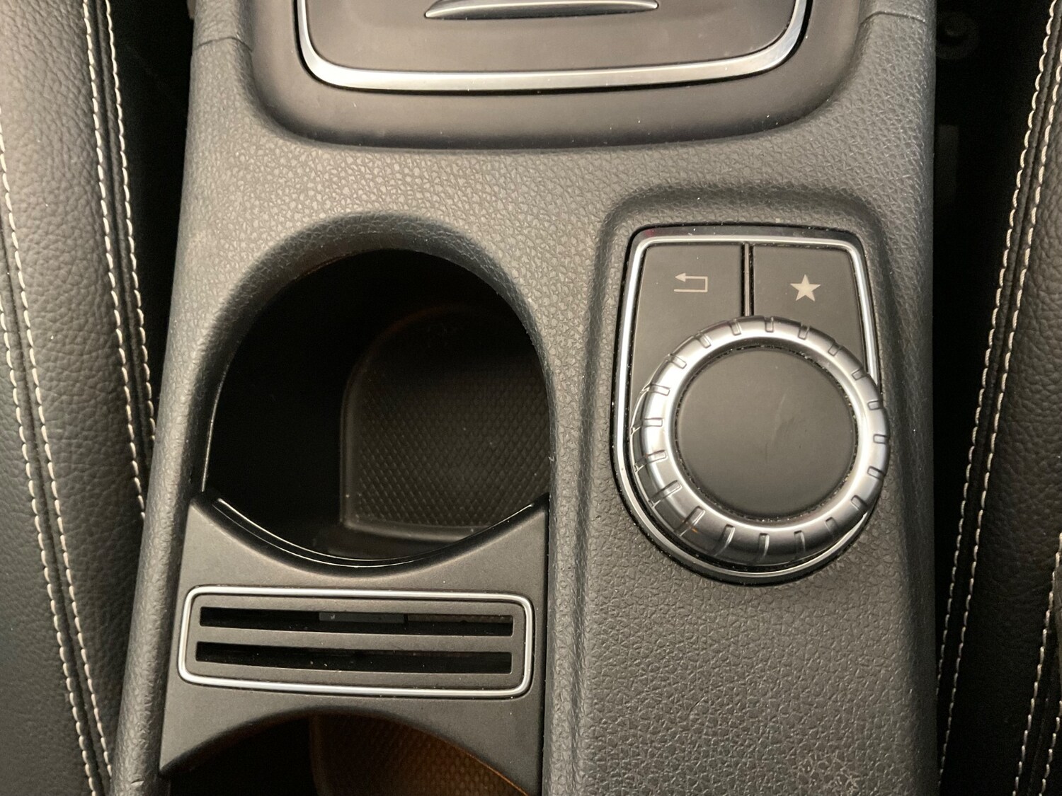 Used Mercedes-Benz GLA 2018 for sale - 76540025: Photo 28