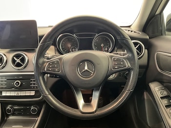 Used Mercedes-Benz GLA 2018 for sale - 76540025: Photo