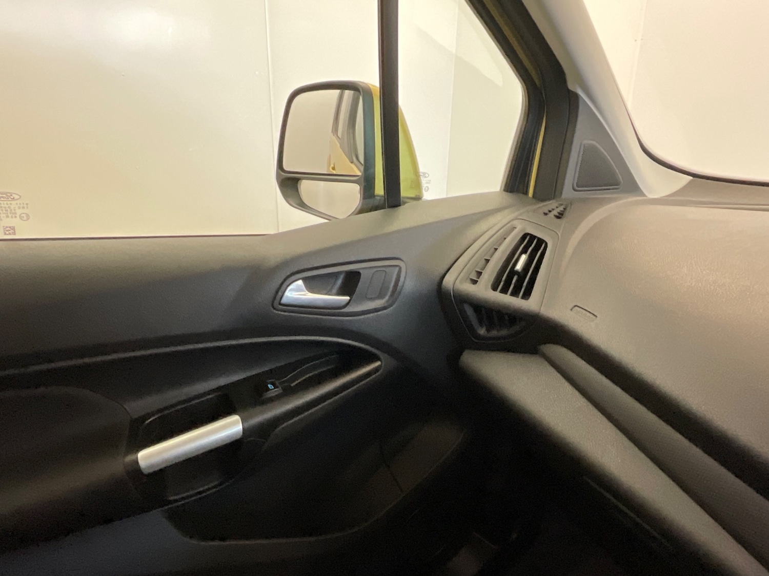 Used Ford Grand Tourneo Connect 2016 for sale - 77791131: Photo 27