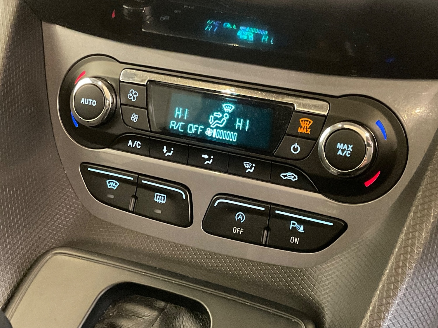 Used Ford Grand Tourneo Connect 2016 for sale - 77791131: Photo 30