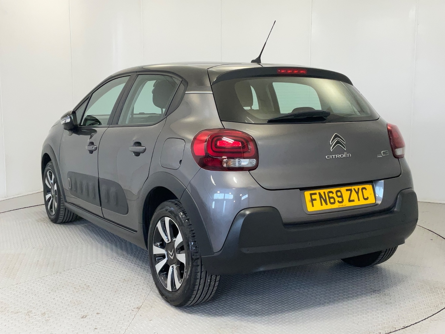 Used Citroen C3 2019 for sale - 76276547: Photo 2