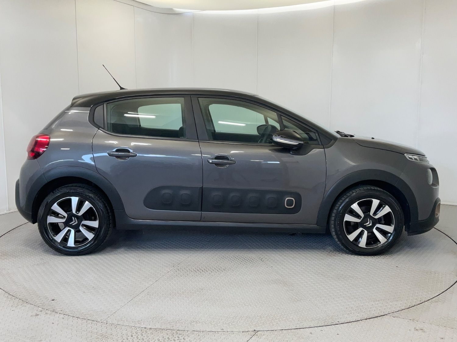 Used Citroen C3 2019 for sale - 76276547: Photo 4