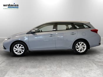 Used Toyota Auris 2018 for sale - 79747445: Photo