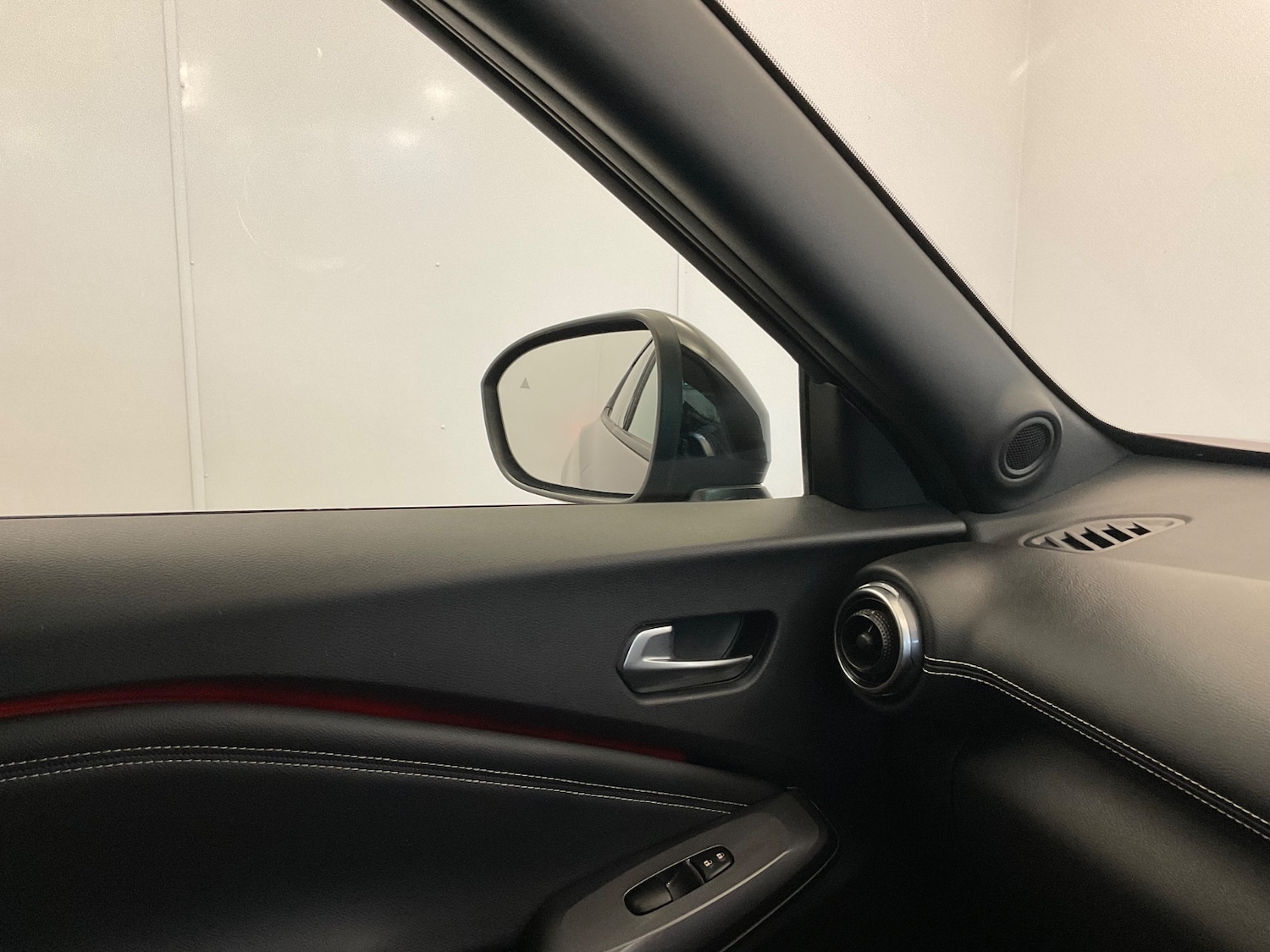 Used Nissan Juke 2023 for sale - 77035800: Photo 34