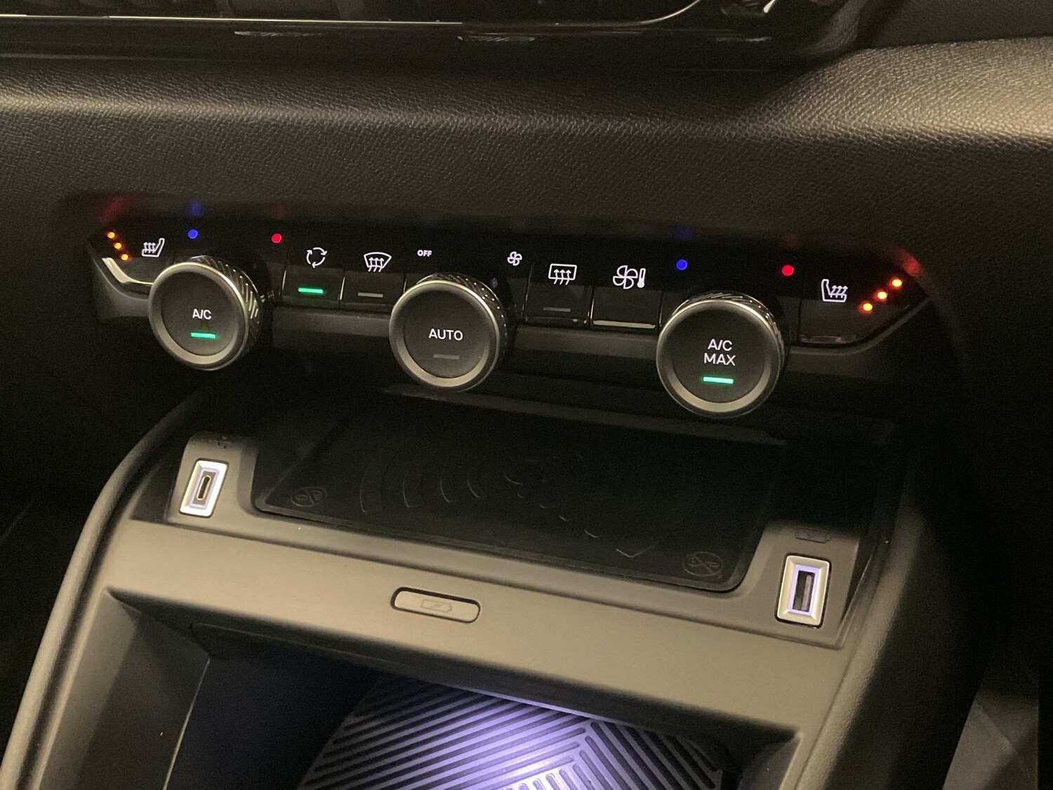 Used Citroen C4 2022 for sale - 76494053: Photo 30