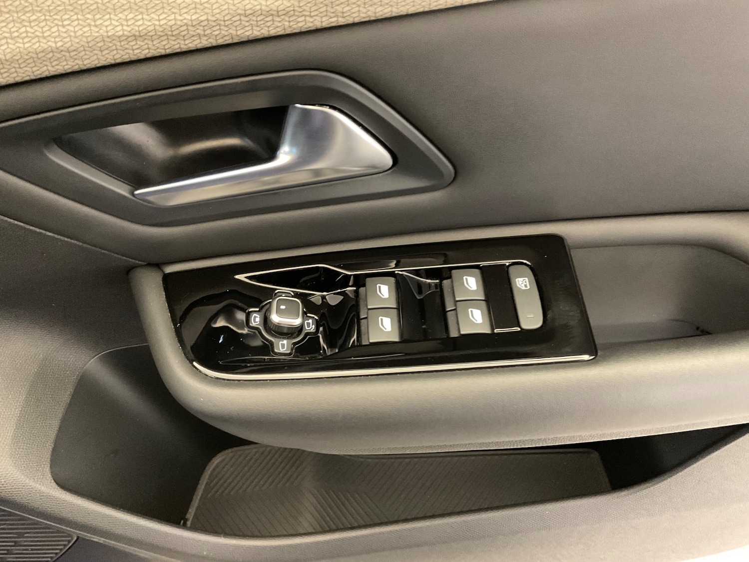 Used Citroen C5 X 2023 for sale - 76297585: Photo 31