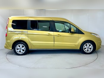Used Ford Grand Tourneo Connect 2016 for sale - 78381459: Photo