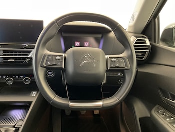 Used Citroen C4 2021 for sale - 76276636: Photo