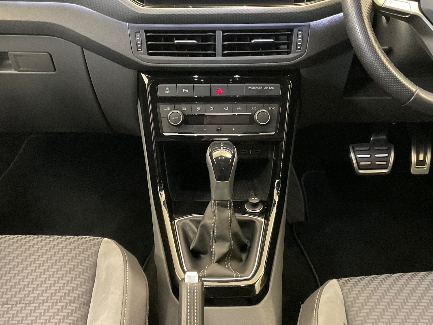 Used Volkswagen T-Cross 2021 for sale - 76366584: Photo 25