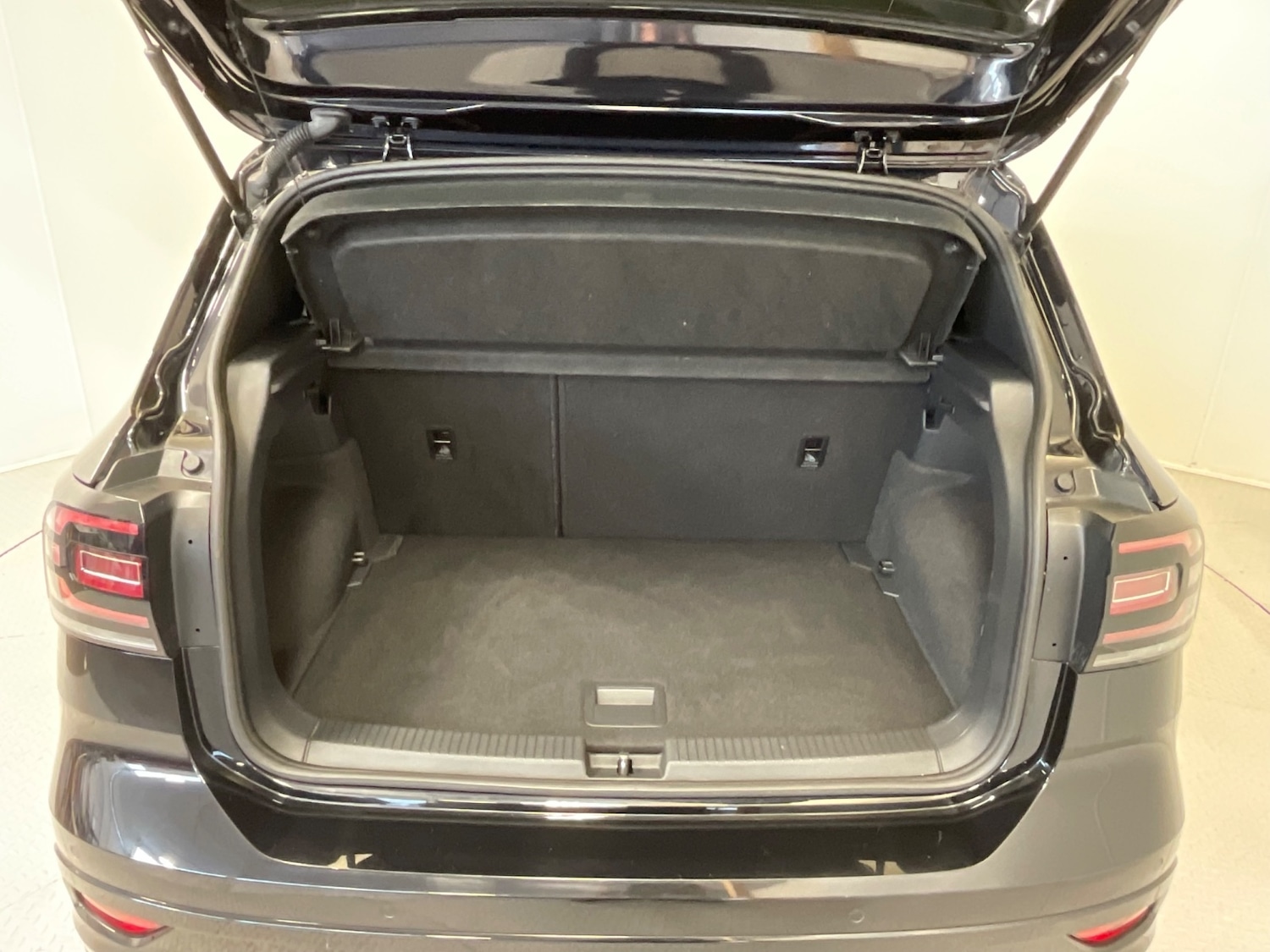 Used Volkswagen T-Cross 2021 for sale - 76366584: Photo 43