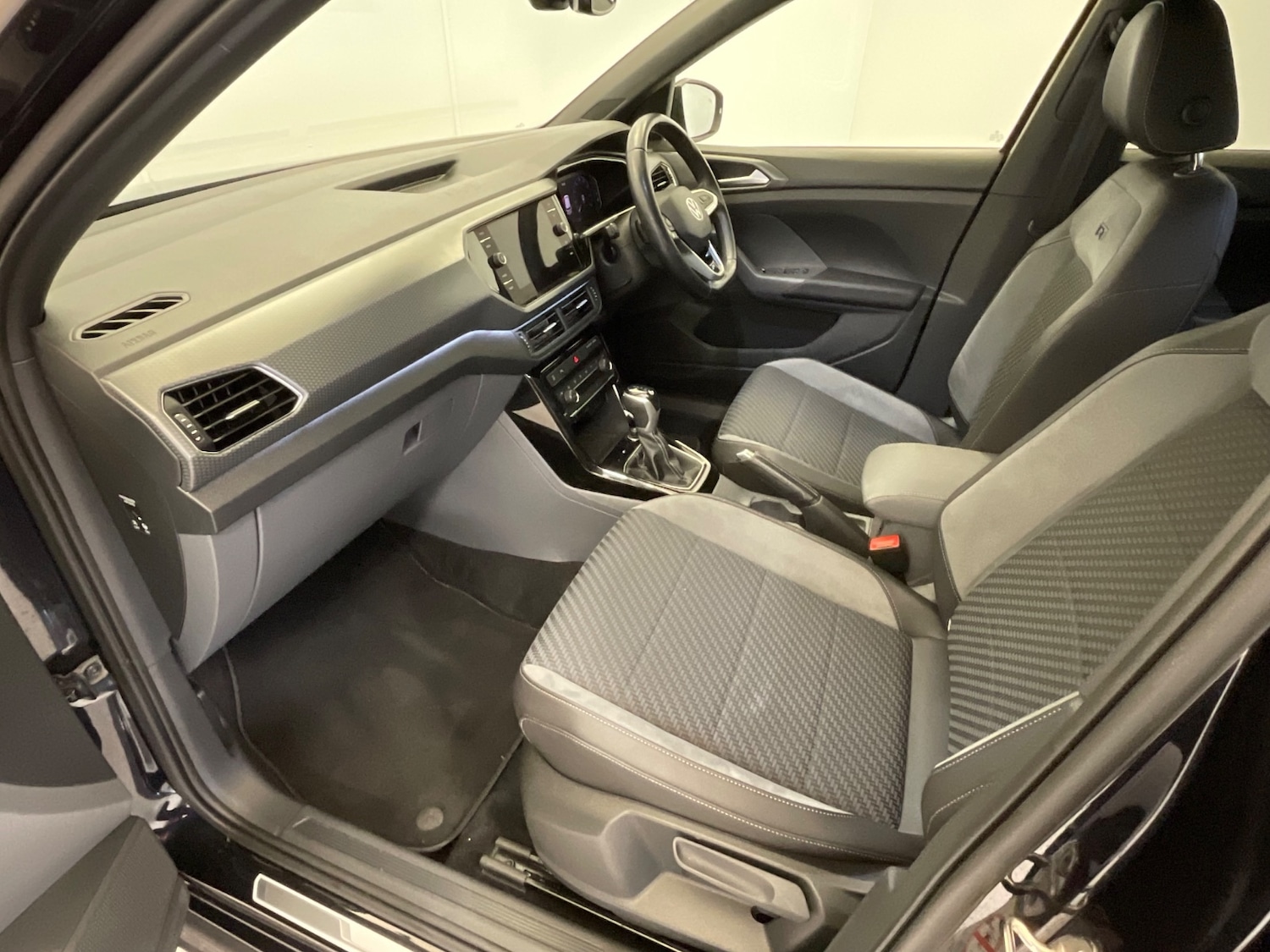 Used Volkswagen T-Cross 2021 for sale - 76366584: Photo 9