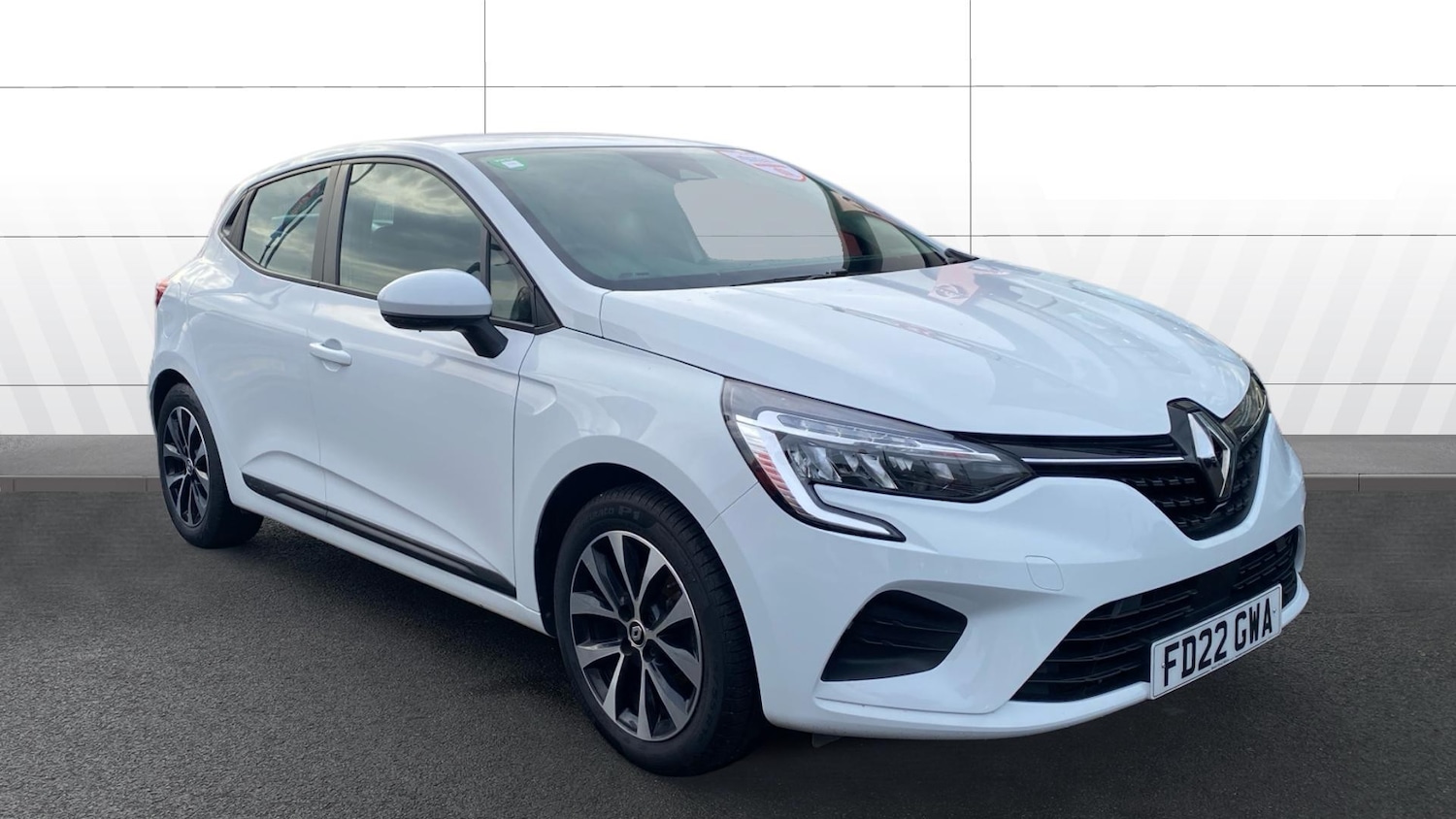 Used Renault Clio 2022 for sale - 77902898: Photo 1