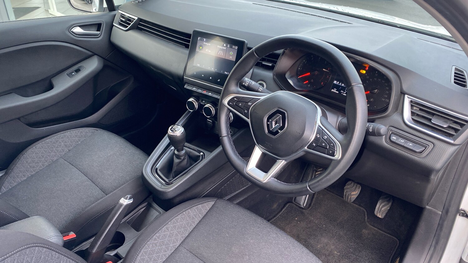 Used Renault Clio 2022 for sale - 77902898: Photo 11