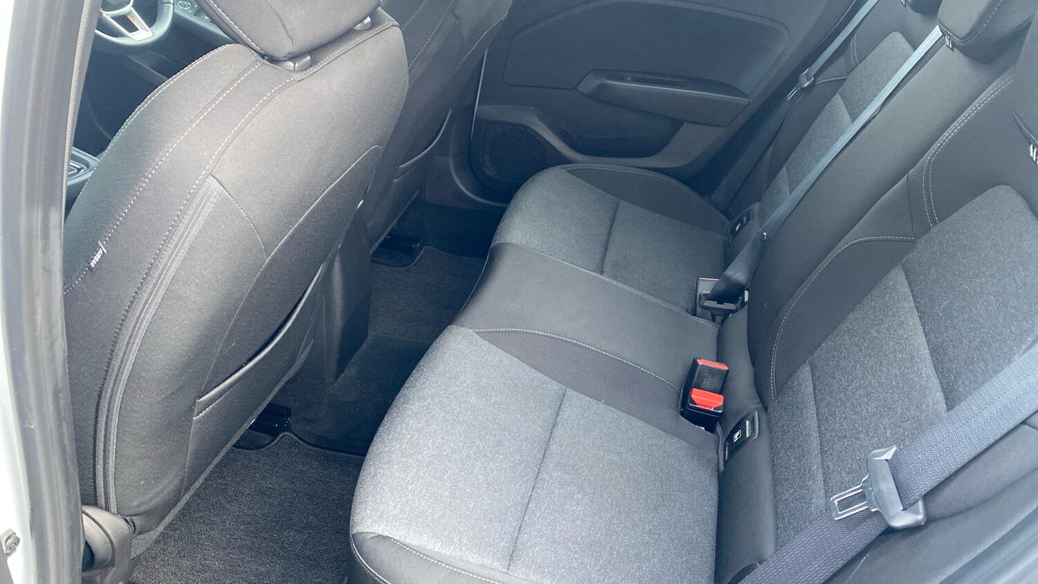 Used Renault Clio 2022 for sale - 77902898: Photo 16