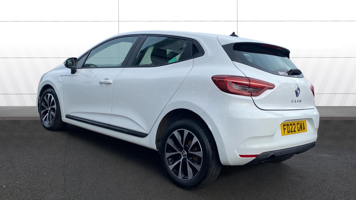 Used Renault Clio 2022 for sale - 77902898: Photo 2