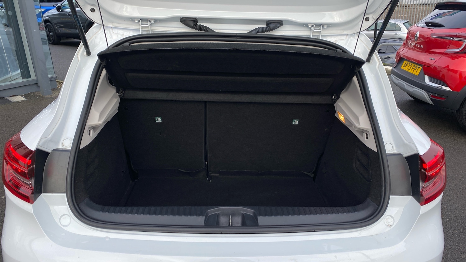 Used Renault Clio 2022 for sale - 77902898: Photo 4