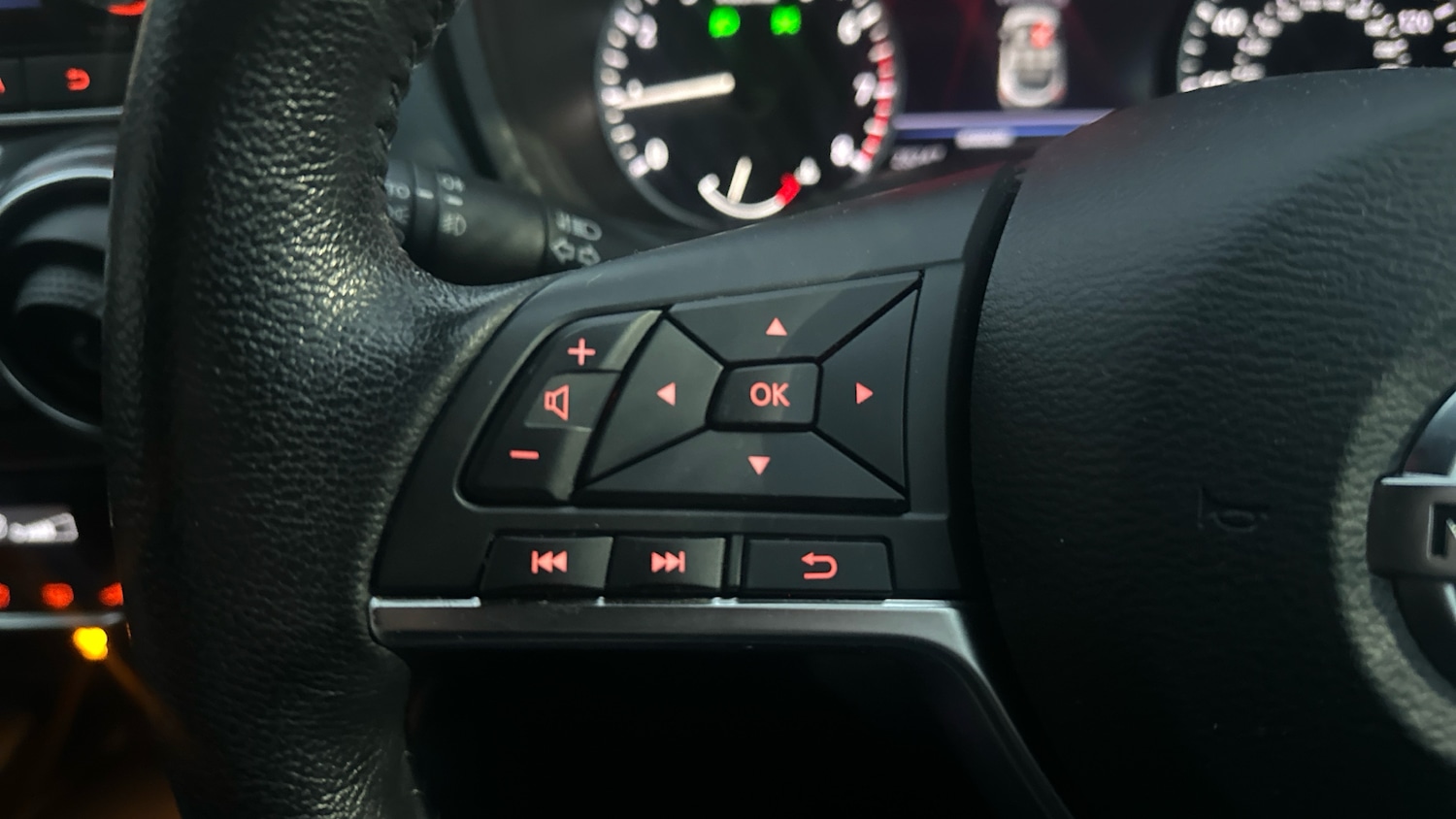 Used Nissan Juke 2020 for sale - 76602216: Photo 23