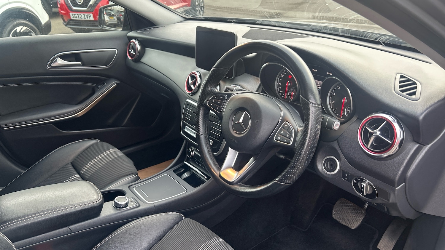 Used Mercedes-Benz GLA 2018 for sale - 77988963: Photo 11