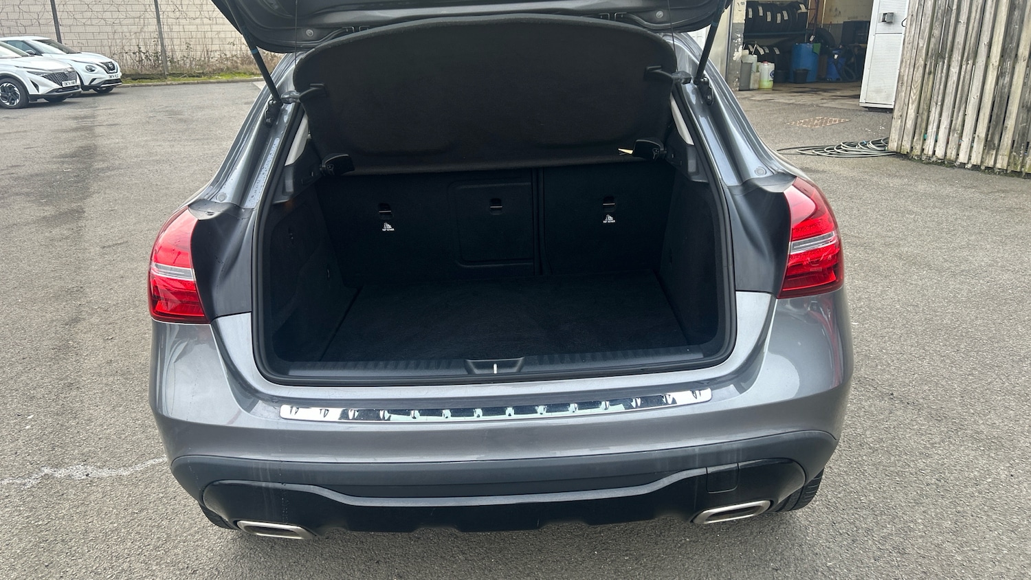 Used Mercedes-Benz GLA 2018 for sale - 77988963: Photo 4