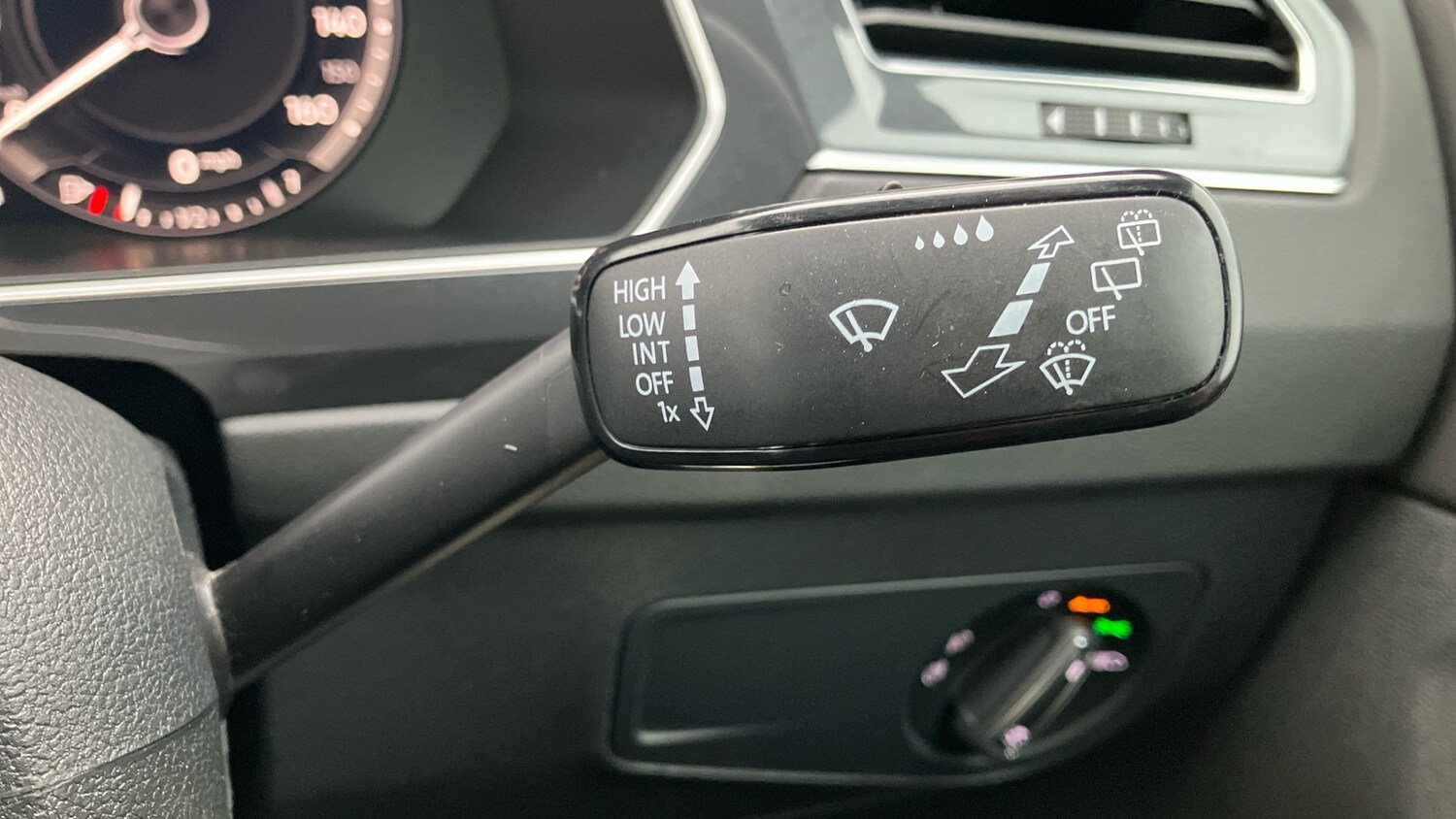 Used Volkswagen Tiguan 2018 for sale - 77871922: Photo 23