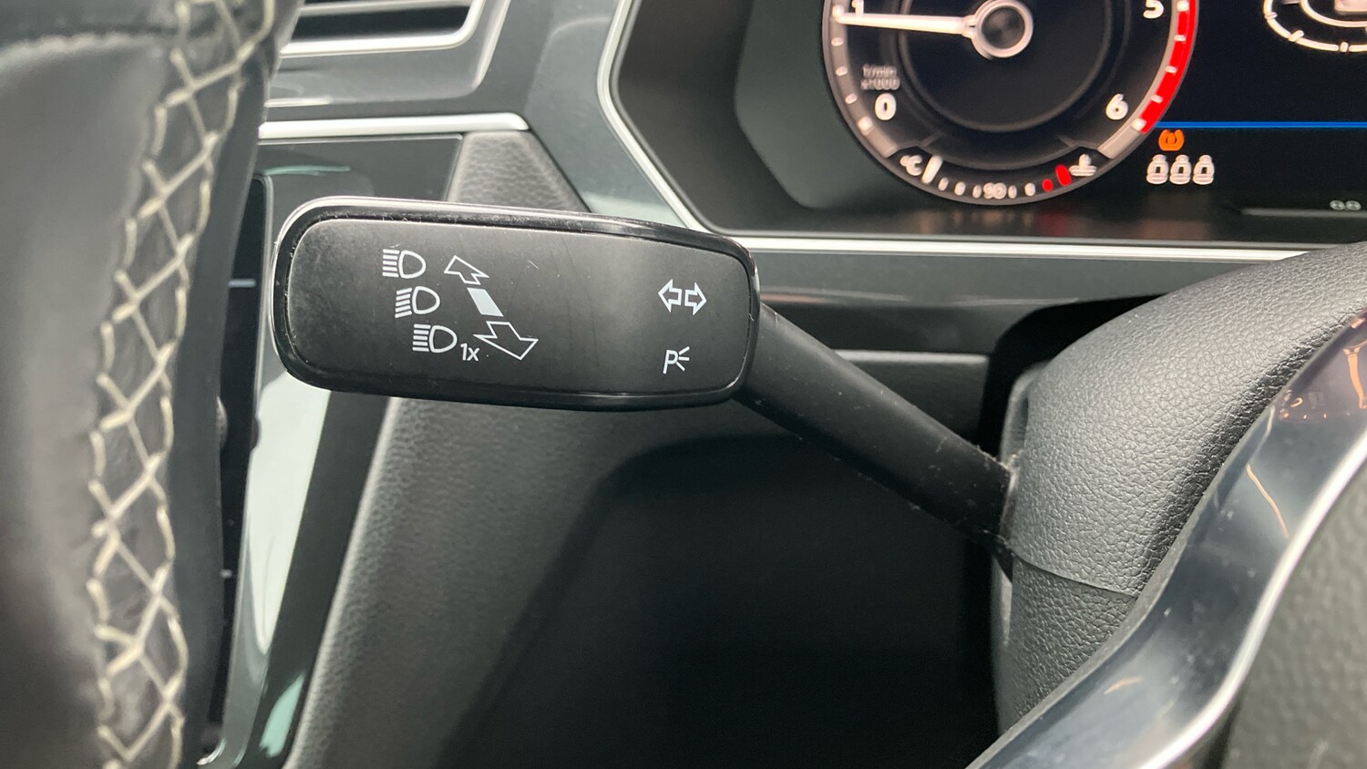 Used Volkswagen Tiguan 2018 for sale - 77871922: Photo 24