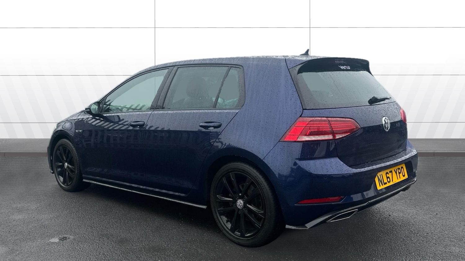 Used Volkswagen Golf 2017 for sale - 76640793: Photo 2
