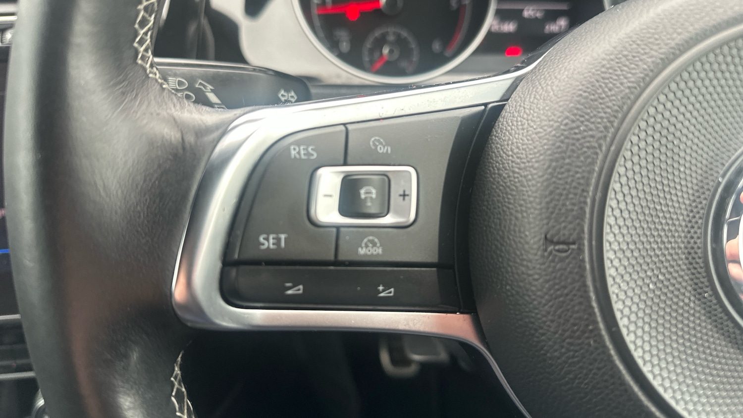 Used Volkswagen Golf 2017 for sale - 76640793: Photo 27