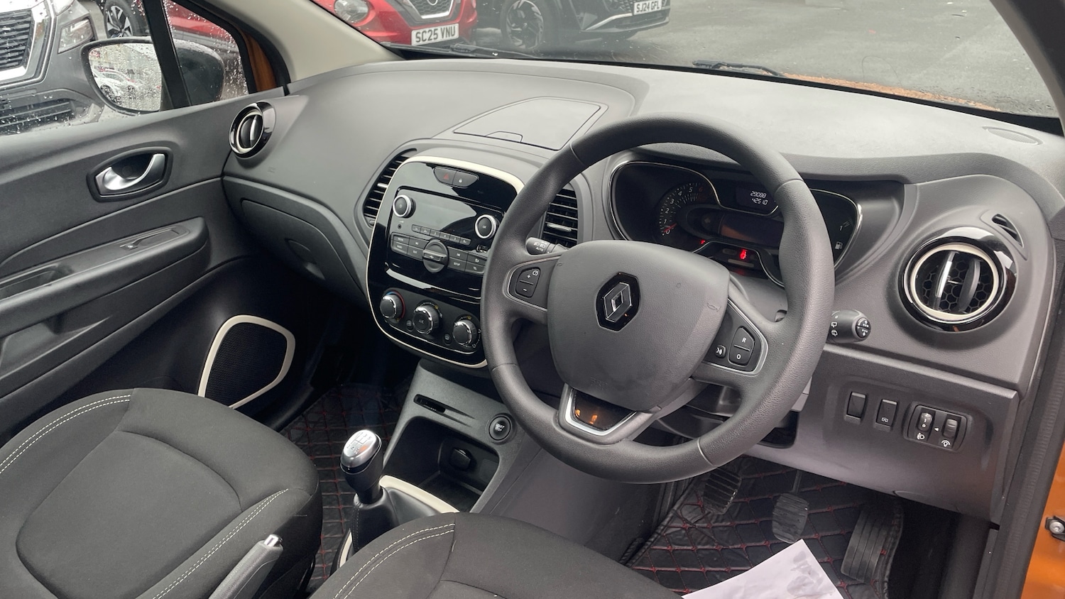 Used Renault Captur 2019 for sale - 76026959: Photo 11
